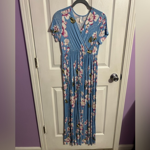 Amazon Dresses & Skirts - Blue floral maternity maxi dress